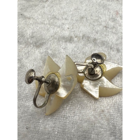 Vintage Mother Of Pearl Brooch Earrings Set Screw‎ Back - Picture 5 of 9